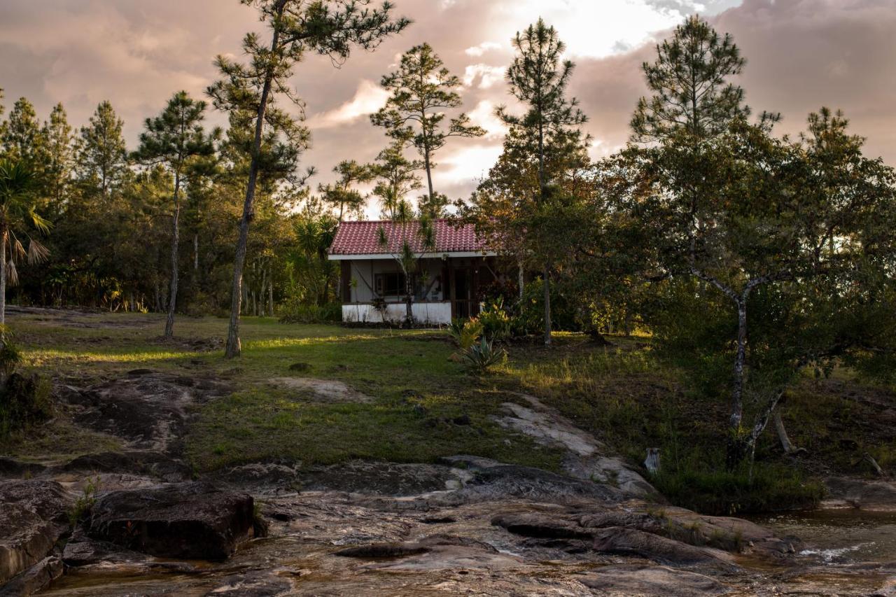 Pine Ridge Lodge ซานอิกนาซิโอ ภายนอก รูปภาพ